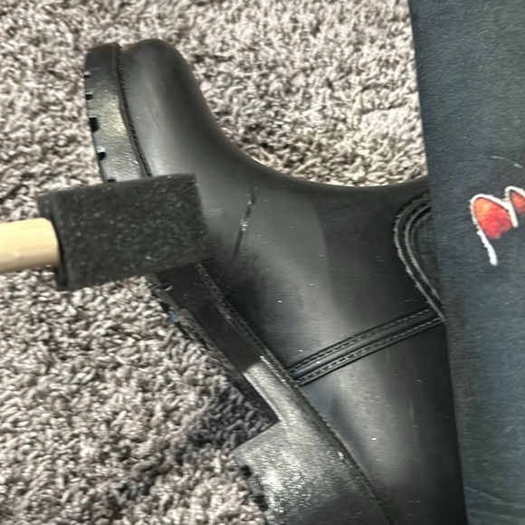 Cat Reaching Full Moon Grap Black Rain Boots - Picture 10 of 16